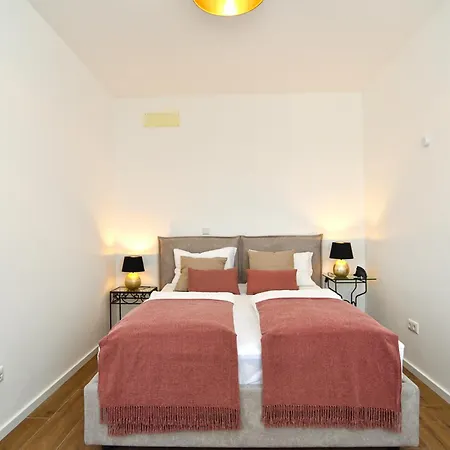 2318 Apartment *